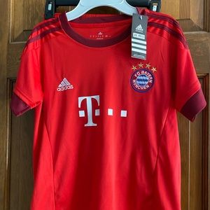 Youth Bayern Kit, size 26
